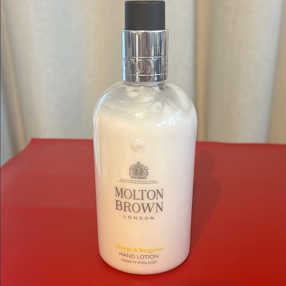 Molton Brown Orange & Bergamot Fine Hand Lotion Was White and Silver 300 ml 10fl